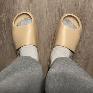 Meet your Posher, Zachary